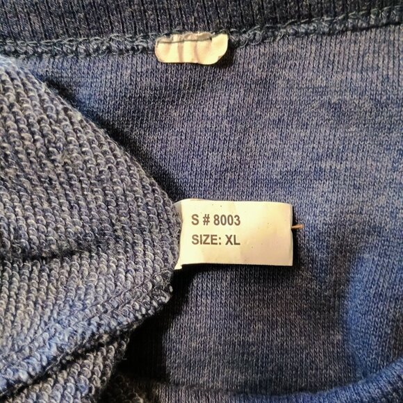 VGUC: Yes I'm Cold Me 24:7 Sze. XL Navy Blue Crewneck Sweatshirt - Picture 3 of 3